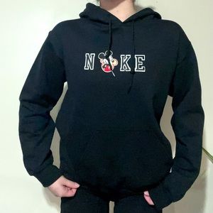 CUSTOM HOODIE